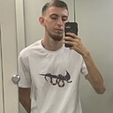 Максим, 24 года