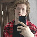 Максим, 22 года