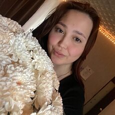 Фотография девушки Лена, 23 года из г. Нижний Тагил
