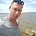 Виктор, 33 года