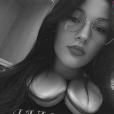Фотография девушки Alina, 21 год из г. Октябрьский (Башкортостан)