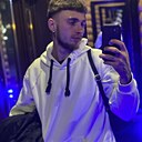 Денис, 24 года
