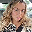 Mia, 23 года