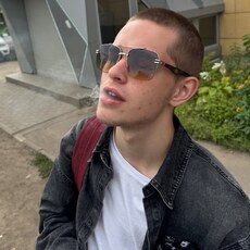 Фотография мужчины Дмитрий, 18 лет из г. Курск