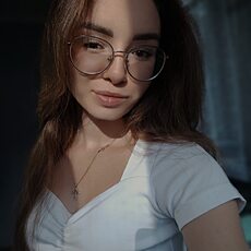 Фотография девушки Полина, 23 года из г. Стаханов