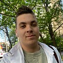 Максим, 22 года