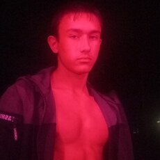 Фотография мужчины Игорь, 18 лет из г. Усолье-Сибирское