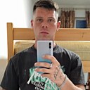 Измайлов, 22 года