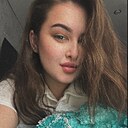 Elizabeth, 23 года