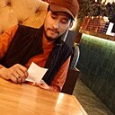 Уктам, 23 года