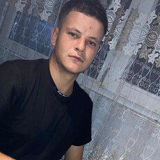 Фотография мужчины Cosmin, 21 год из г. Iași