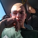 Виталик, 18 лет