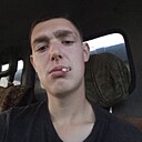 Влад Селезнев, 19 лет