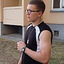Vladis, 21 год