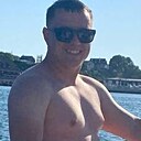 Максим, 24 года