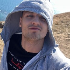 Фотография мужчины Maksim, 21 год из г. Судак
