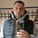Денис, 33 года