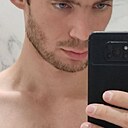 Алексеев, 32 года