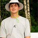 Денис, 22 года