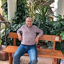 Юрий, 61 год