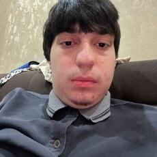 Фотография мужчины Elmurza, 20 лет из г. Грозный