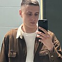 Максим, 22 года
