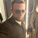 Уик, 35 лет