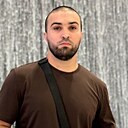 Манучехр, 30 лет