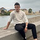Роман, 24 года