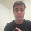 Enrique, 32 года