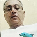 Хол, 59 лет