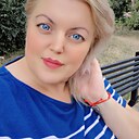 Dia, 42 года