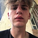 Денис, 22 года