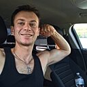 Максим, 33 года