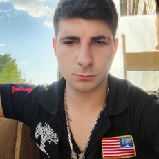 Фотография мужчины Рафаэль, 22 года из г. Таганрог