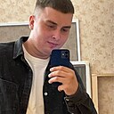 Максим, 24 года