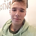 Макс, 24 года