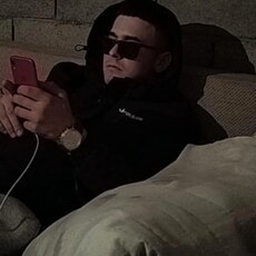 Фотография мужчины Даниил, 20 лет из г. Усть-Каменогорск