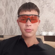 Фотография мужчины Максим, 18 лет из г. Прилуки