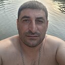 Лев, 40 лет