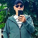 Валентин, 51 год