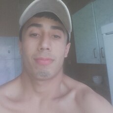 Фотография мужчины Шараф, 22 года из г. Кострома