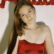 Фотография девушки Алина, 18 лет из г. Верхняя Пышма