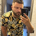 Илья, 32 года