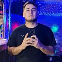 Манучехр, 24 года