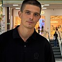 Максим, 24 года