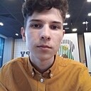 Лев, 18 лет
