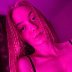 Фотография девушки Альбина, 19 лет из г. Кирово-Чепецк