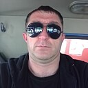 Холостой, 41 год