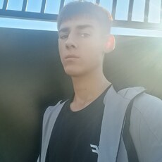 Фотография мужчины Михаил, 18 лет из г. Керчь